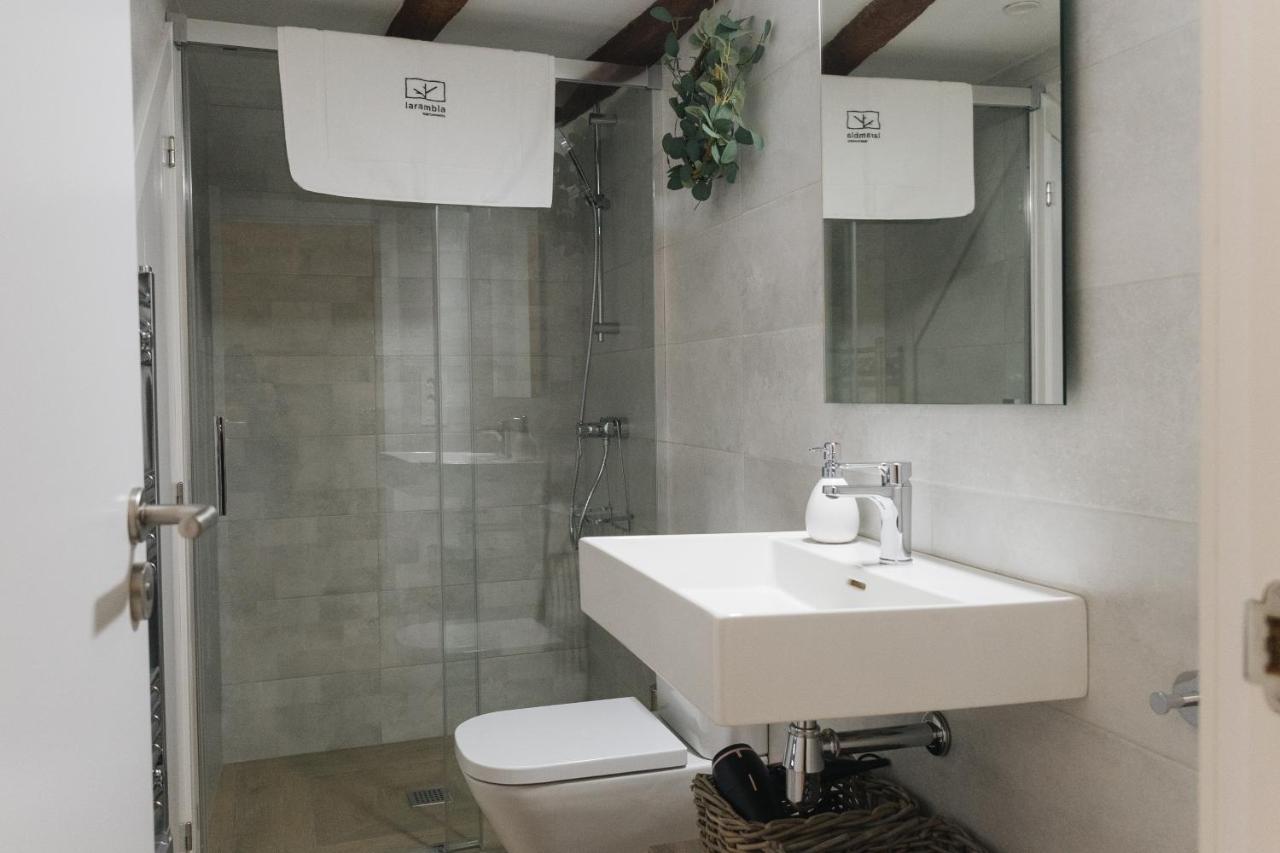Apartaments La Rambla - Licorella - 4 Persones Cornudella de Montsant Dış mekan fotoğraf